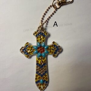 Hand Crafted Multicolor Cross Key Holder